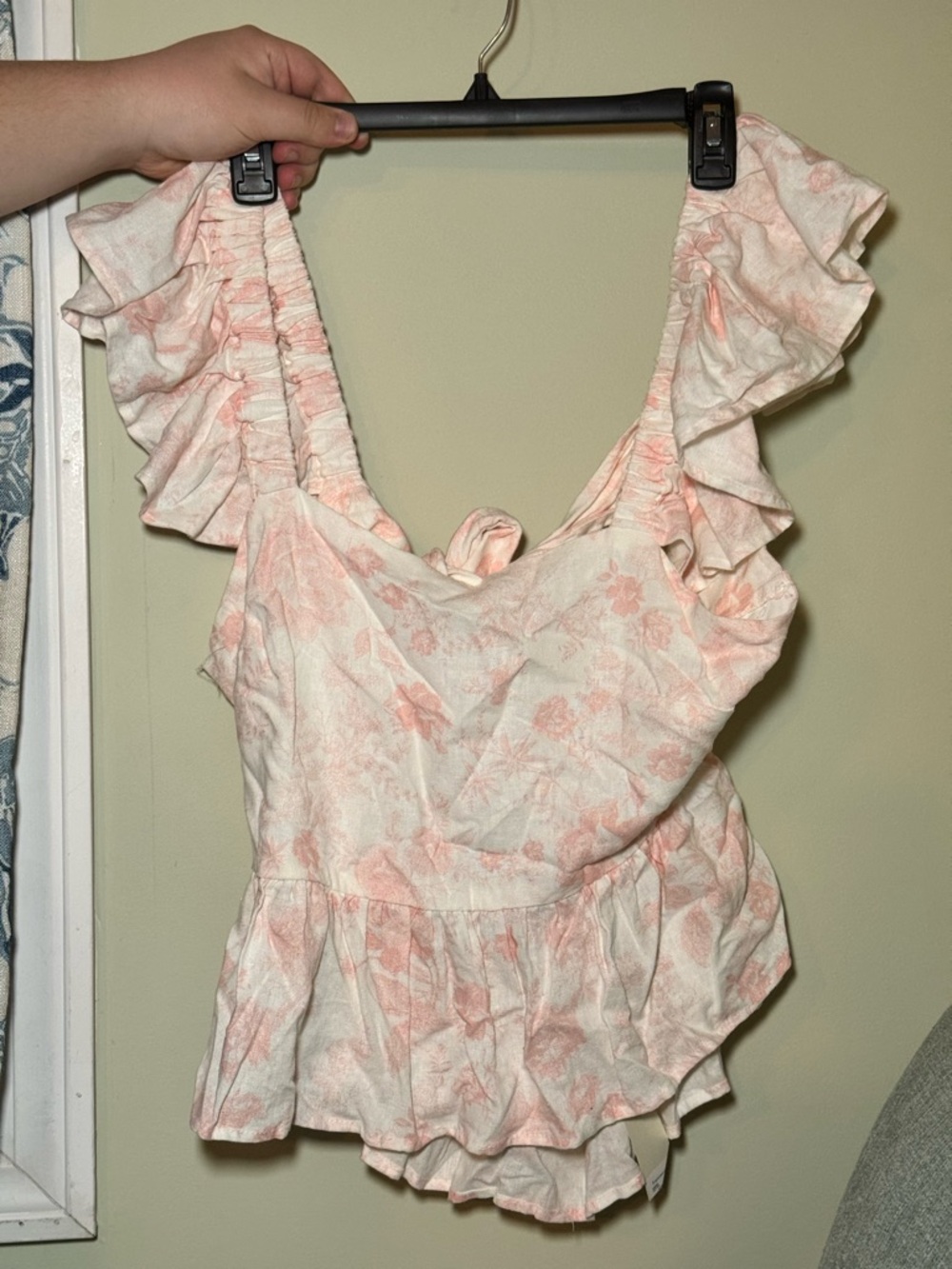Francesca's Collections Pink Floral Ruffle Peplum Tank